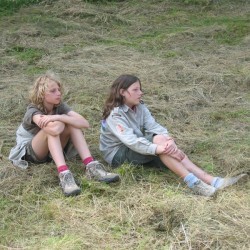 Grasworstelen - Scouts en Gidsen Zaventem 